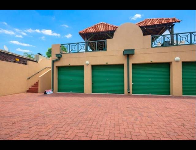 2 BEDROOM TOWNHOUSE FOR SALE IN NEW REDRUTH